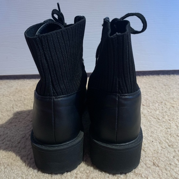 Classic black lace up combat boots - Picture 6 of 6